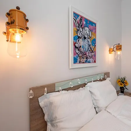 Vespa Aristocratic Central Apartment Sofia Exterior photo