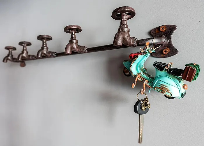 Vespa Aristocratic Central Apartment