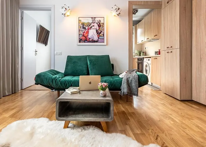 Vespa Aristocratic Central Apartment